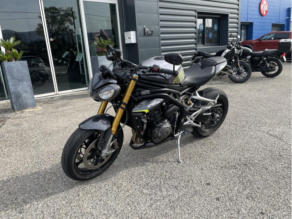 TRIUMPH SPEED TRIPLE 1200 RS