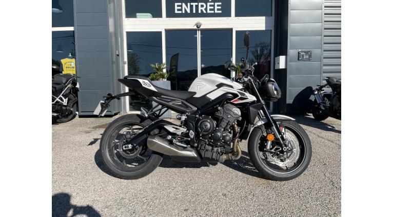 TRIUMPH STREET TRIPLE 765 R
