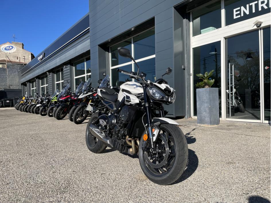 TRIUMPH STREET TRIPLE 765 R