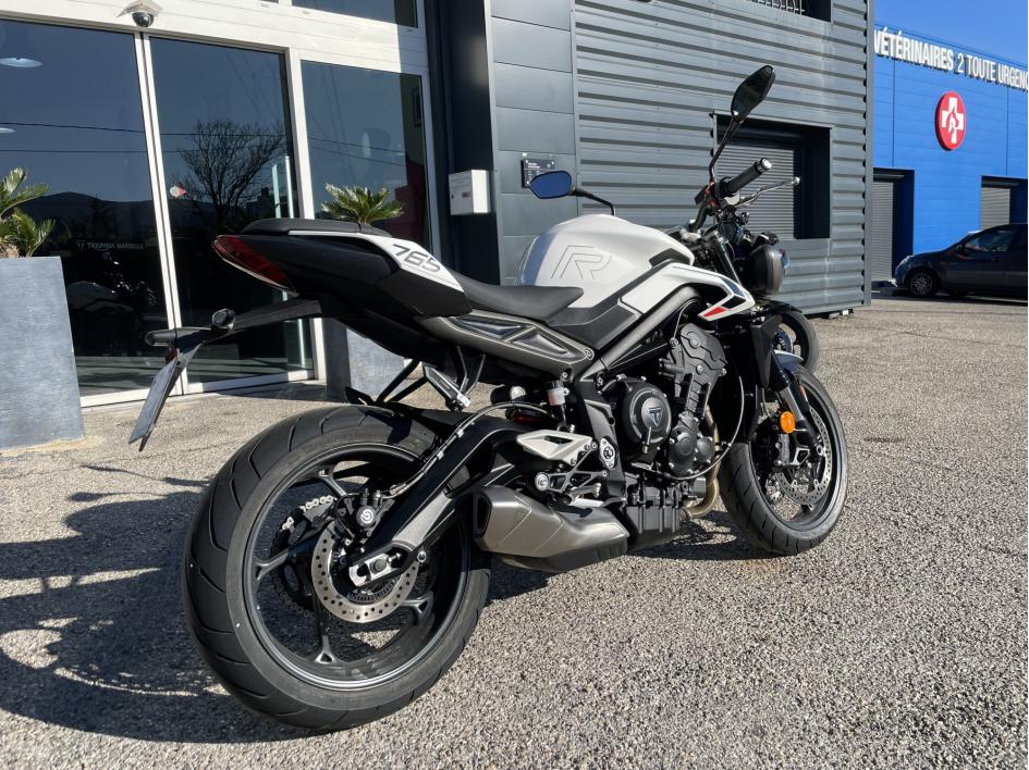TRIUMPH STREET TRIPLE 765 R