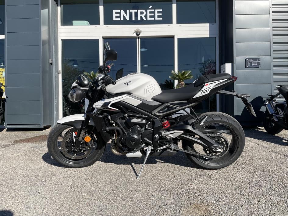 TRIUMPH STREET TRIPLE 765 R