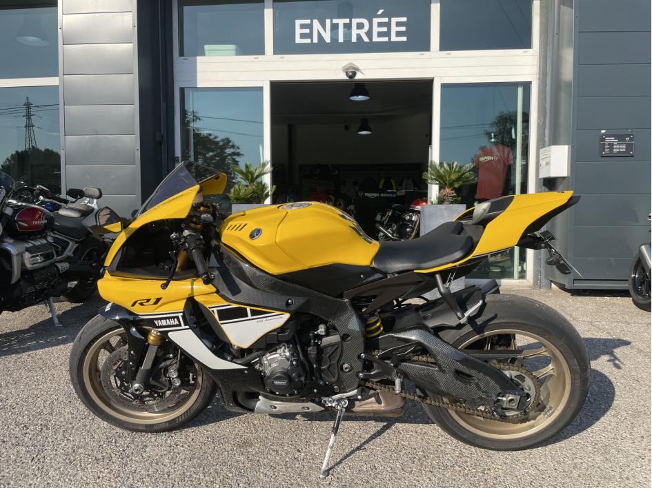 YAMAHA YZF 1000 R1 60TH