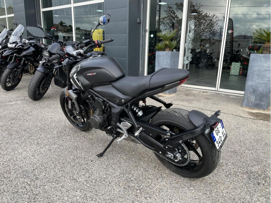TRIUMPH TRIDENT 660