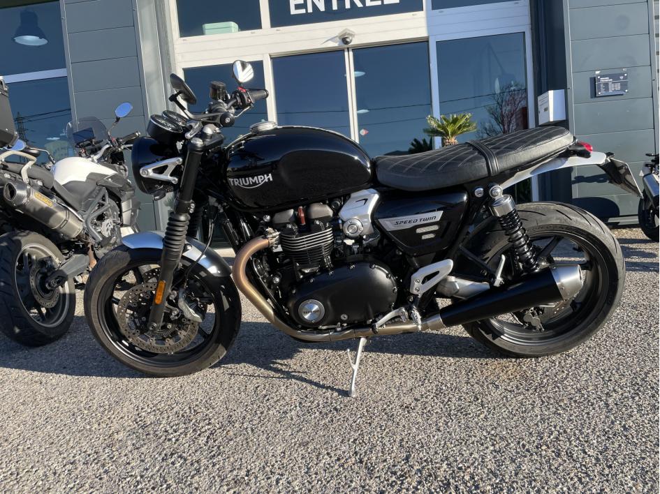 TRIUMPH SPEED TWIN 1200